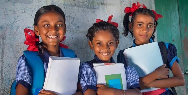 सुधार या मज़ाक? शिक्षा के नाम पर सरकार का कदम बना विवादों की जड़, अभिभावकों और छात्रों में गहरी चिंता!